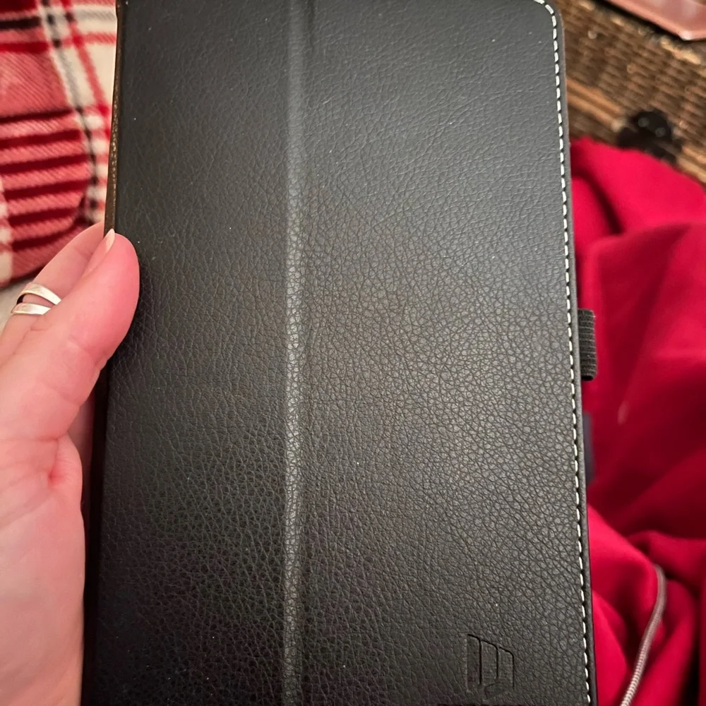 Kindle Fire 7 Tablet and Foglio Case